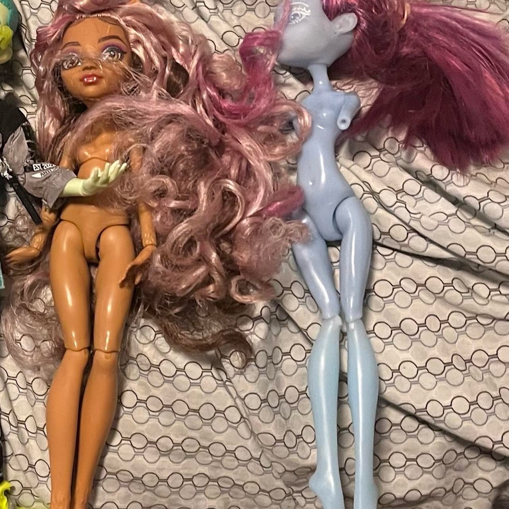 Monster high bundle - Picture 2 of 3